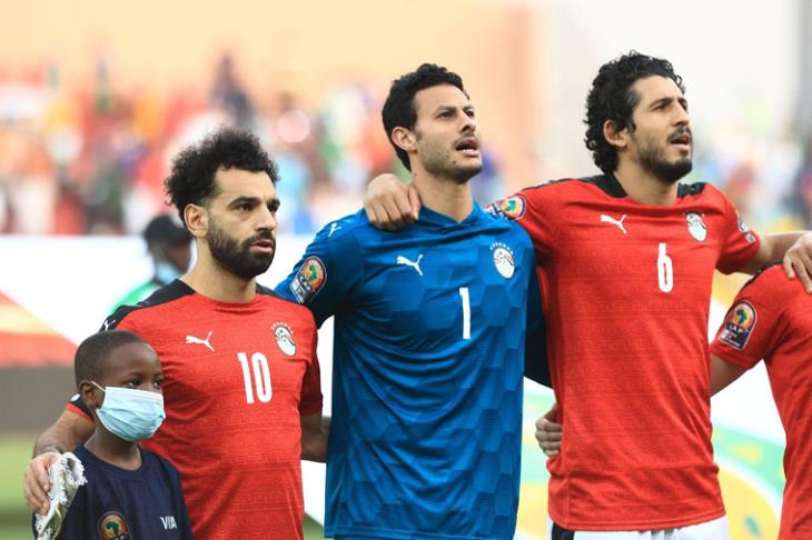 الشناوي وحجازي ضمن التشكيل الأفضل لدور المجموعات بكأس الأمم